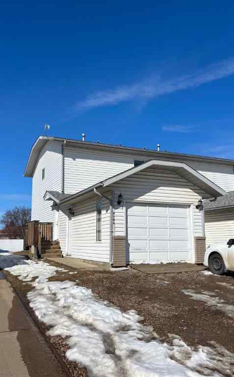 MLS® A2196130 - 9104A 94 Ave   in Lac La Biche Lac La Biche, Residential