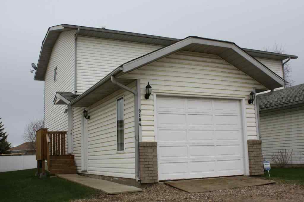 MLS® A2196130 - 9104A 94 Ave   in Lac La Biche Lac La Biche, Residential