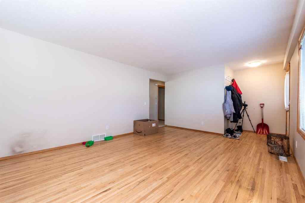 MLS® A2196177 - 3011 12 Avenue SW in Shaganappi Calgary, Residential