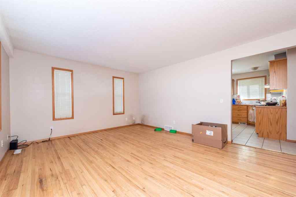 MLS® A2196177 - 3011 12 Avenue SW in Shaganappi Calgary, Residential