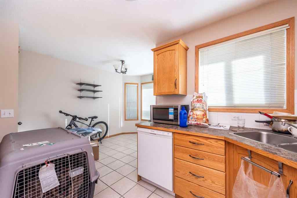 MLS® A2196177 - 3011 12 Avenue SW in Shaganappi Calgary, Residential