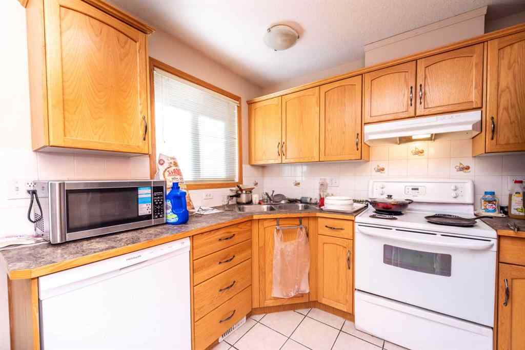 MLS® A2196177 - 3011 12 Avenue SW in Shaganappi Calgary, Residential