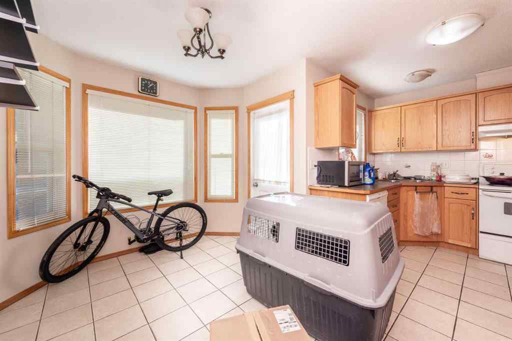 MLS® A2196177 - 3011 12 Avenue SW in Shaganappi Calgary, Residential