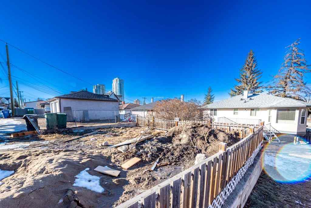 MLS® A2196177 - 3011 12 Avenue SW in Shaganappi Calgary, Residential