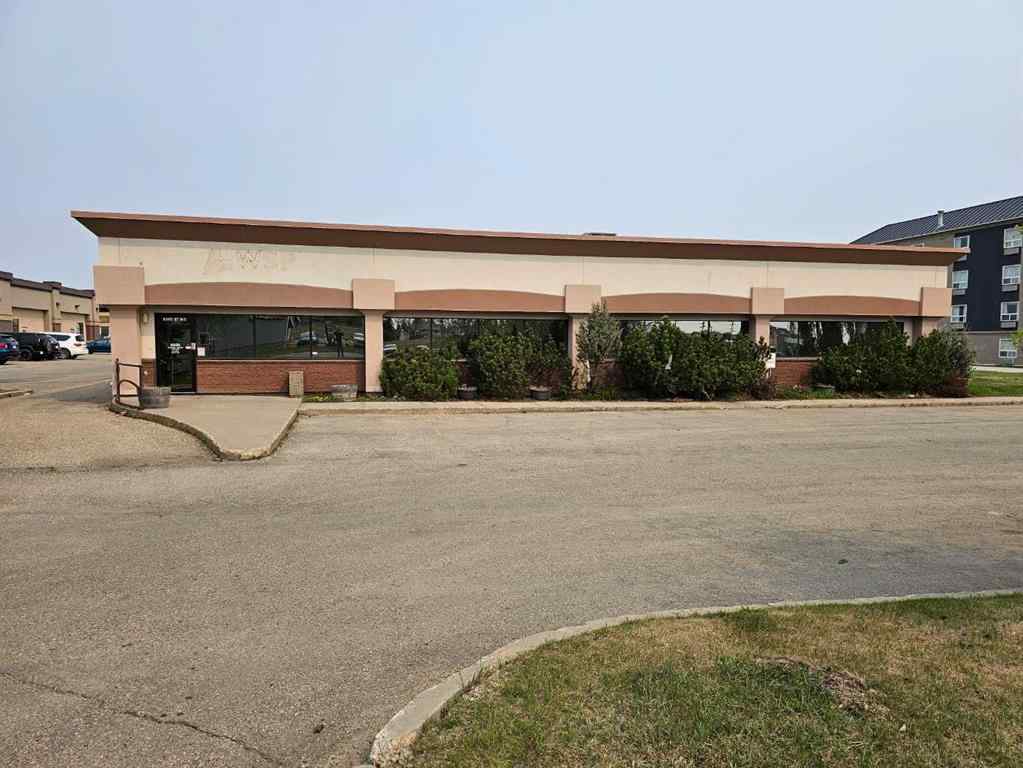 MLS® A2196373 - 10070 117 Avenue  in Northridge Grande Prairie, Commercial
