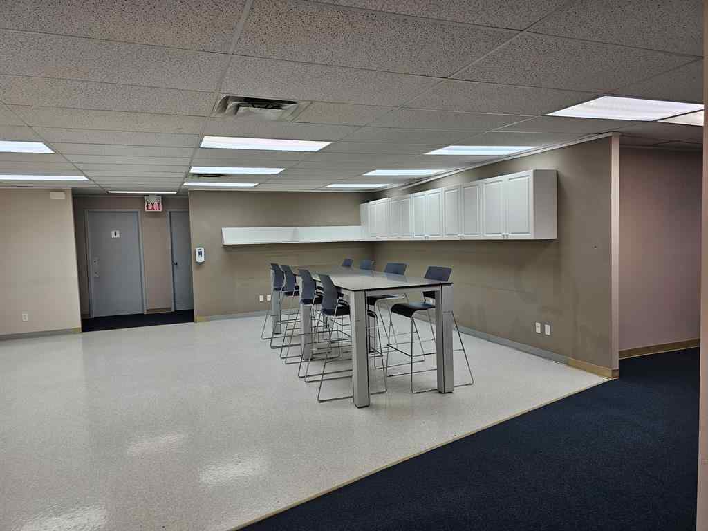 MLS® A2196373 - 10070 117 Avenue  in Northridge Grande Prairie, Commercial