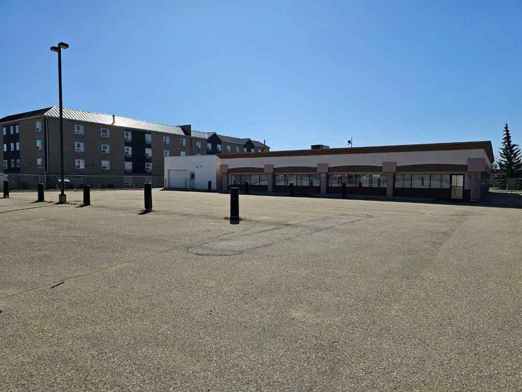 MLS® A2196373 - 10070 117 Avenue  in Northridge Grande Prairie, Commercial