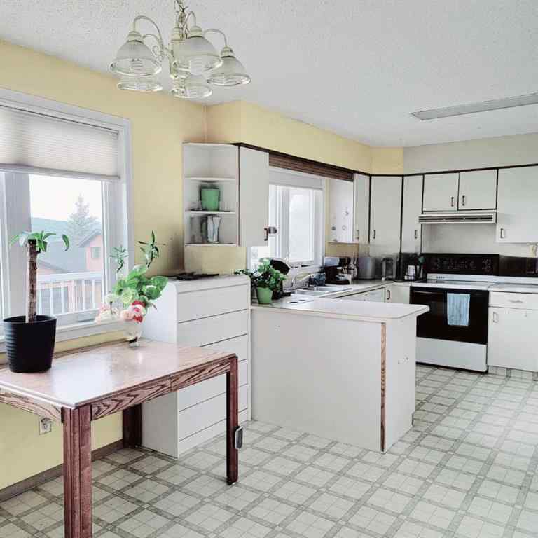 MLS® A2196377 - 11719 103 Street  in South End Peace River, Residential