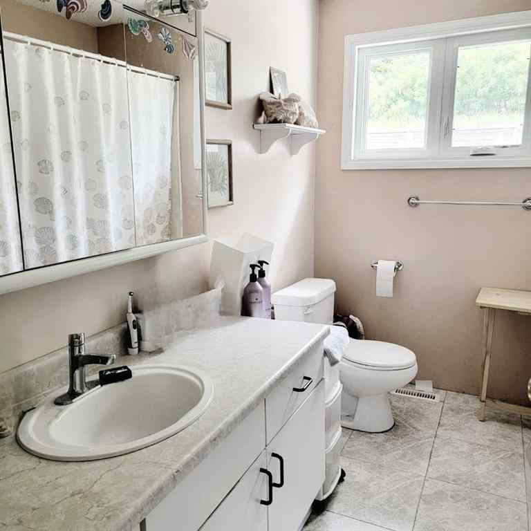 MLS® A2196377 - 11719 103 Street  in South End Peace River, Residential