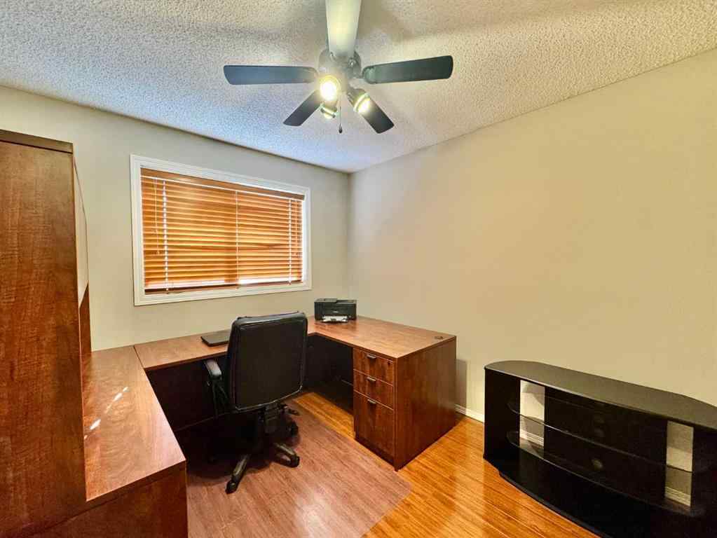 MLS® A2196477 - 12717 92 Street  in Shaftesbury Estates Peace River, Residential