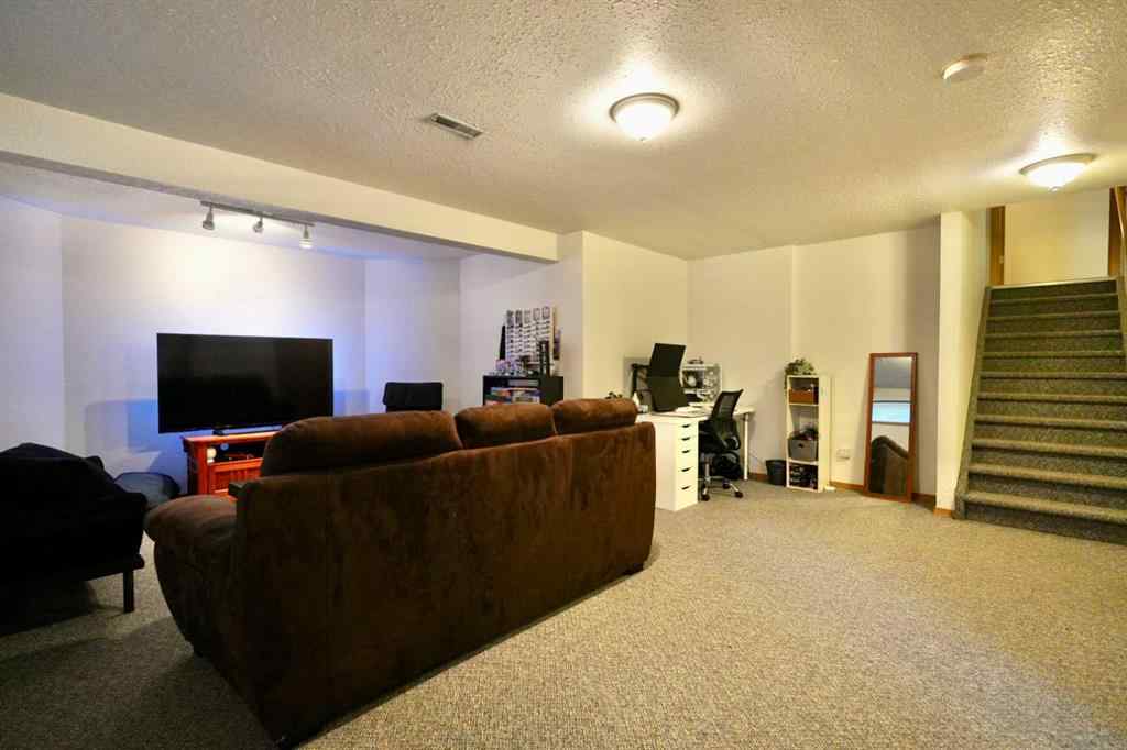 MLS® A2196477 - 12717 92 Street  in Shaftesbury Estates Peace River, Residential