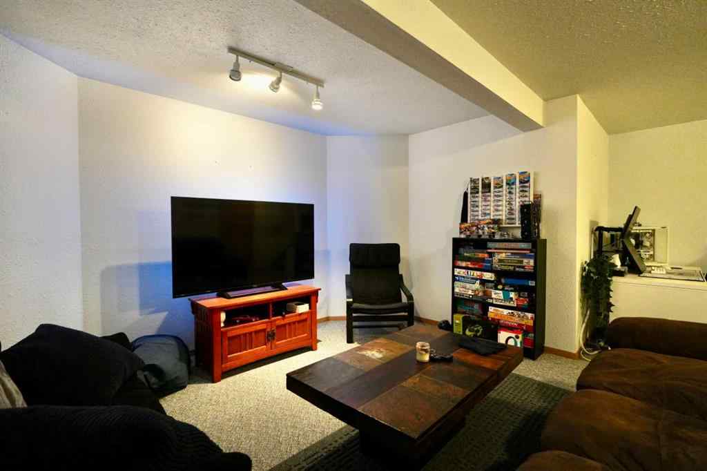MLS® A2196477 - 12717 92 Street  in Shaftesbury Estates Peace River, Residential