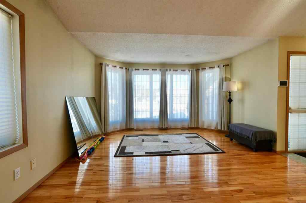 MLS® A2196477 - 12717 92 Street  in Shaftesbury Estates Peace River, Residential