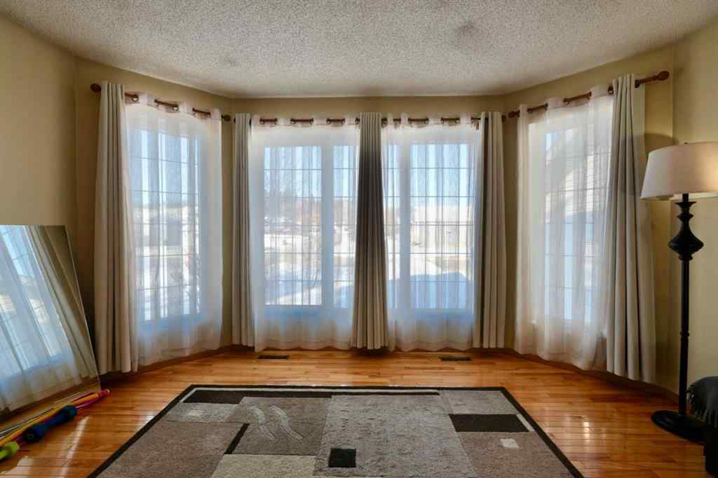 MLS® A2196477 - 12717 92 Street  in Shaftesbury Estates Peace River, Residential