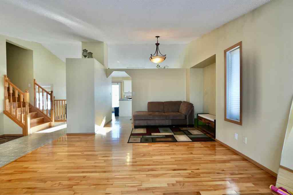 MLS® A2196477 - 12717 92 Street  in Shaftesbury Estates Peace River, Residential