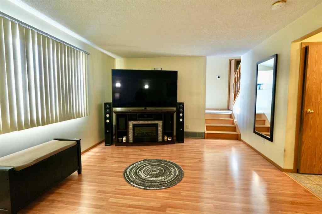 MLS® A2196477 - 12717 92 Street  in Shaftesbury Estates Peace River, Residential
