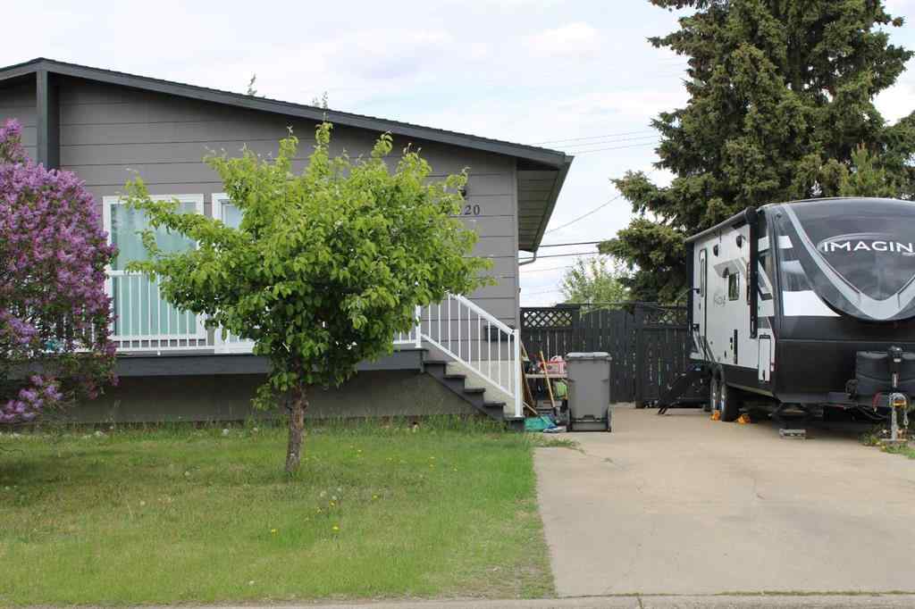 MLS® A2196486 - 9220 112 A Avenue  in Mountview Grande Prairie, Residential