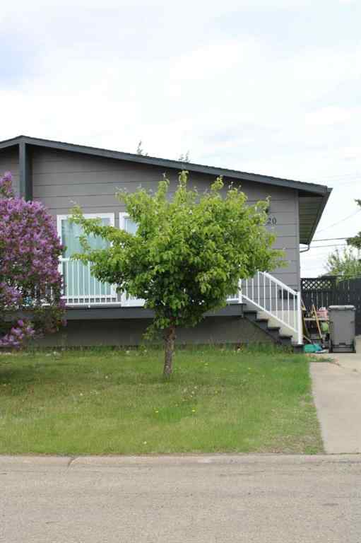 MLS® A2196486 - 9220 112 A Avenue  in Mountview Grande Prairie, Residential
