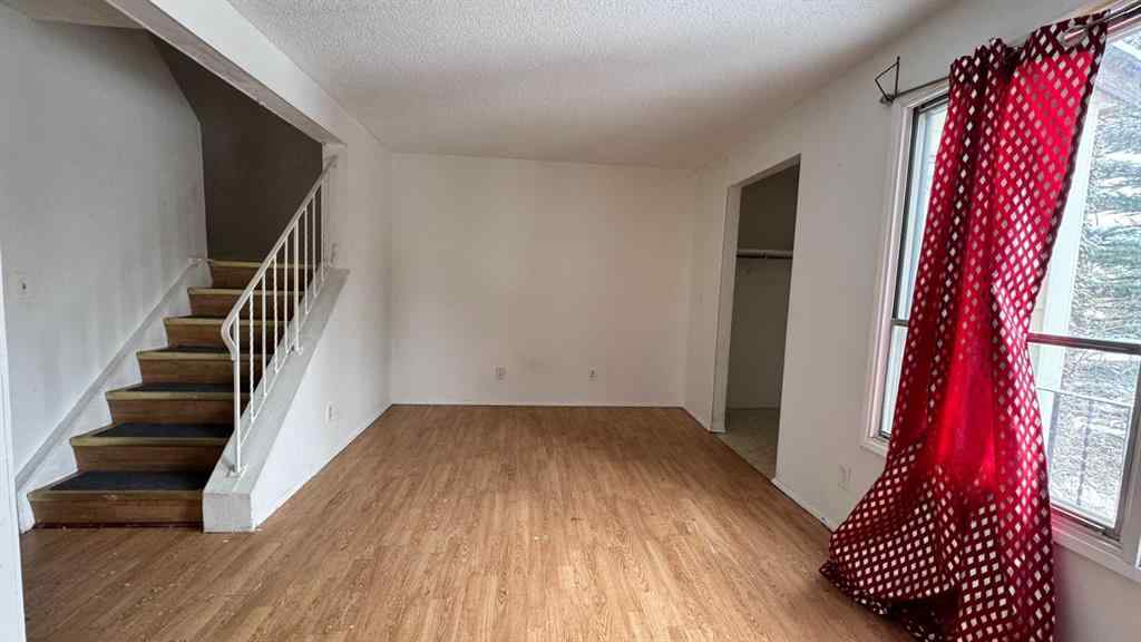 MLS® A2196539 - 6551 Huntsbay Road NW in Huntington Hills Calgary, Residential