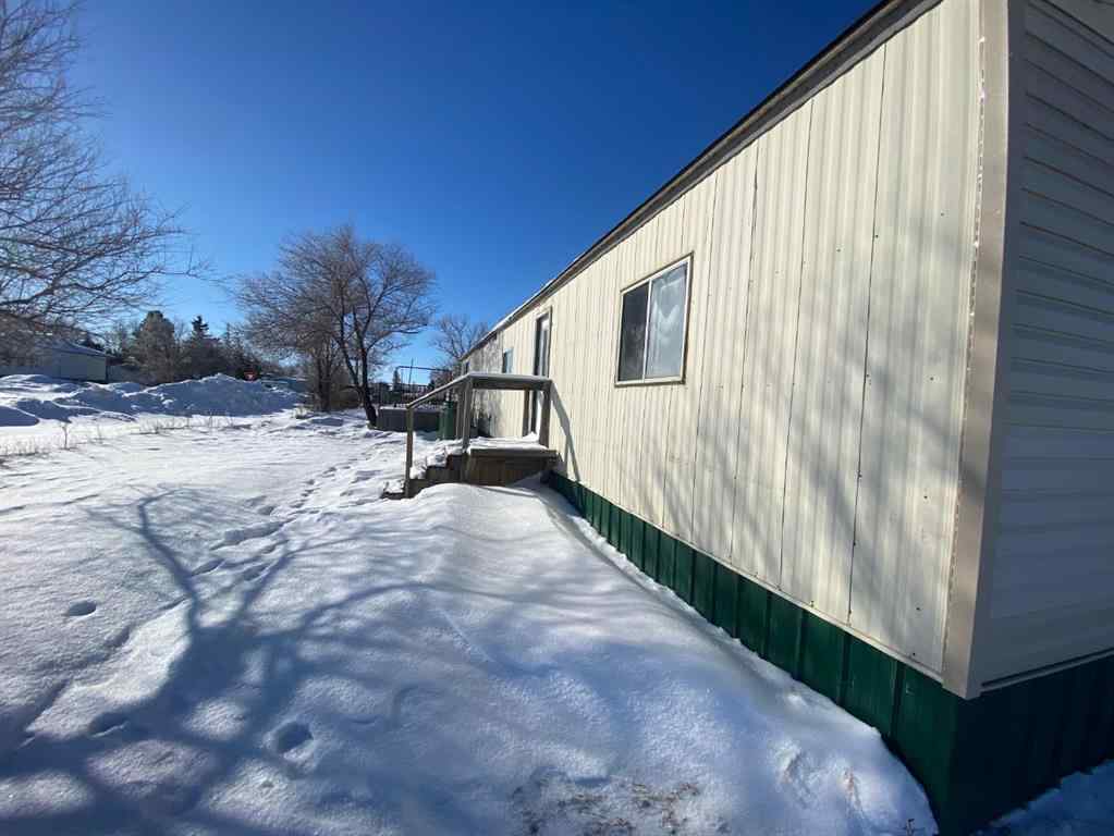 MLS® A2196605 - 220 1 Avenue SE in NONE Youngstown, Residential