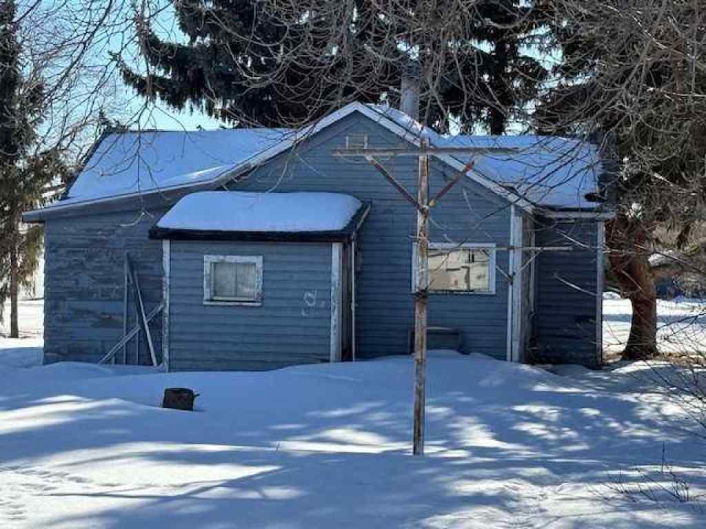 MLS® A2196823 - 4932 48 Street  in Hardisty Hardisty, Residential