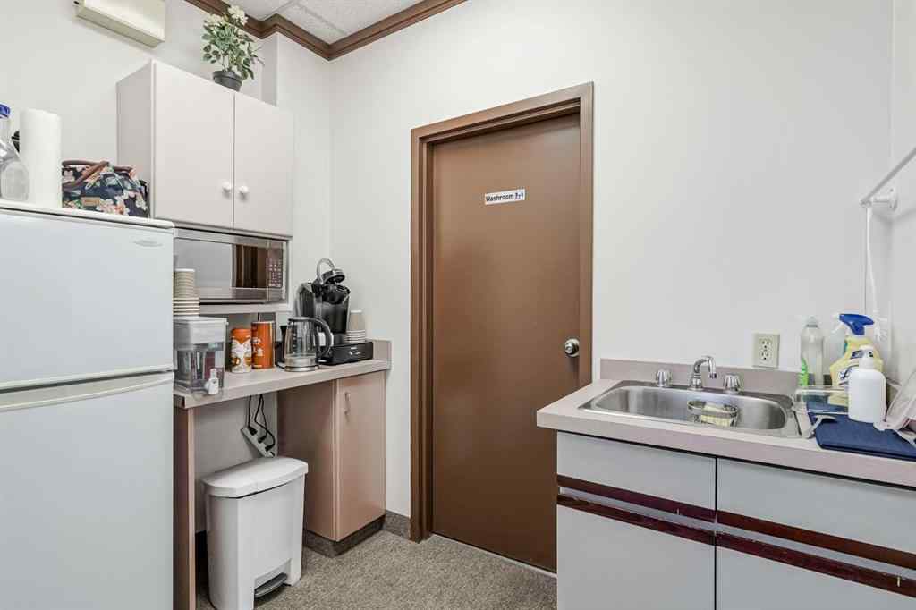 MLS® A2196917 - Unit #25 1725 30 Avenue NE in South Airways Calgary, Commercial