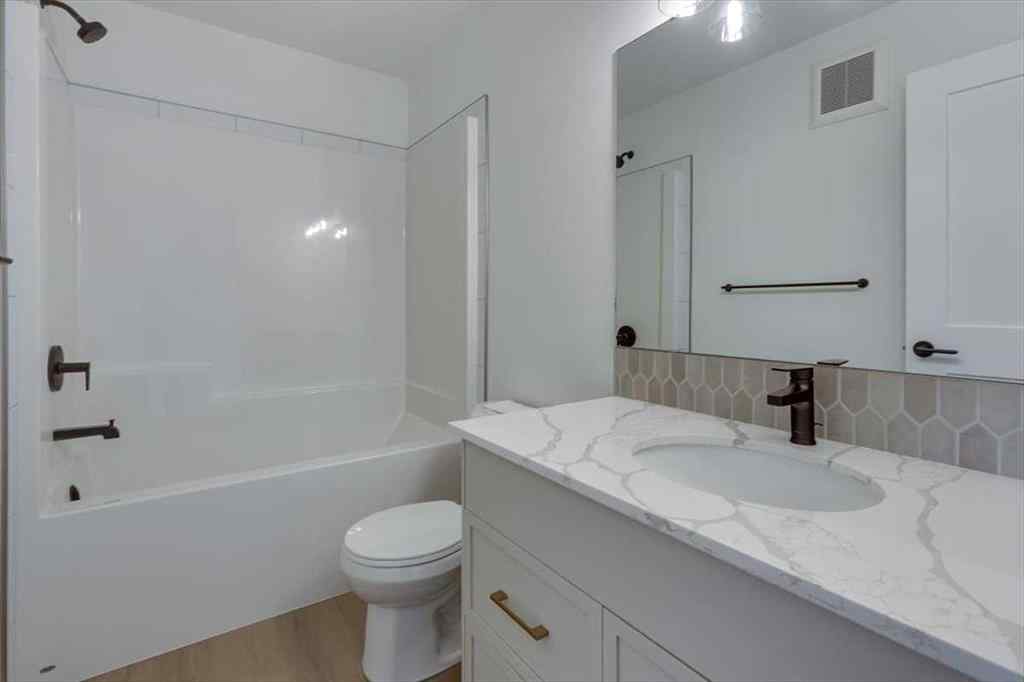 MLS® A2197025 - 26 Inglis Crescent  in Iron Gate Sylvan Lake, Residential