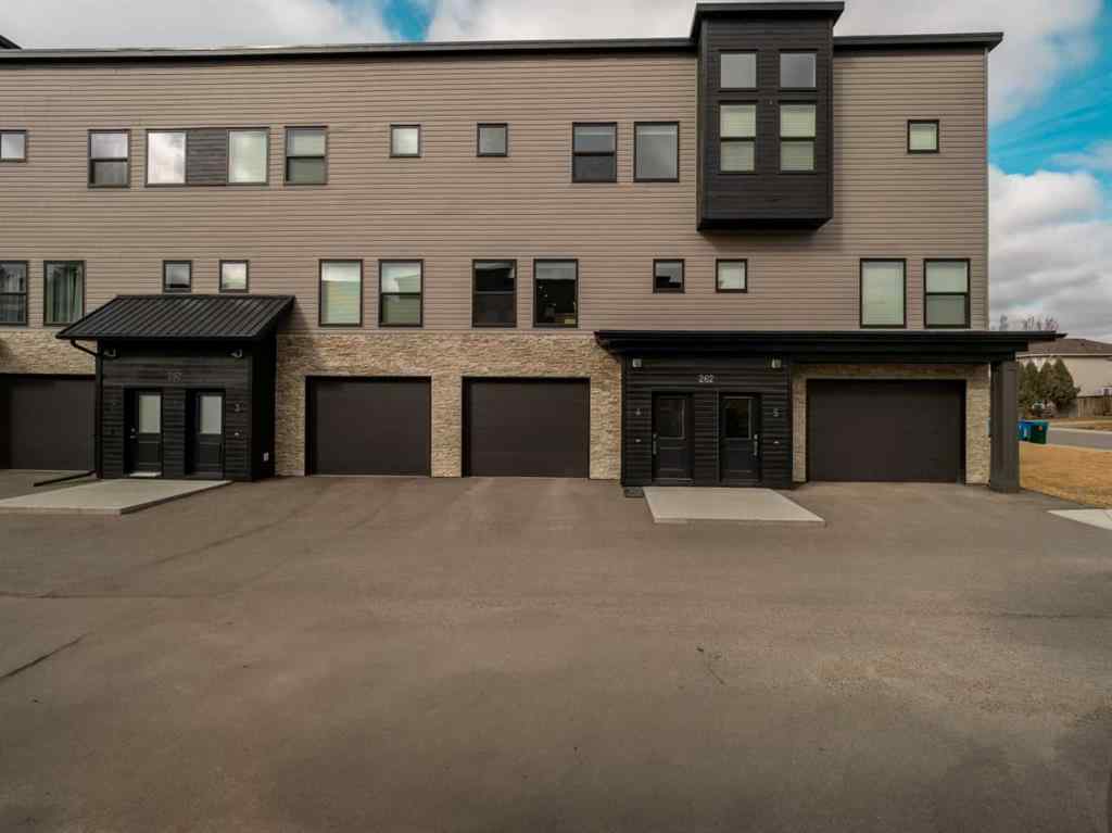 MLS® A2197206 - Unit #4 262 Couleesprings Terrace S   in Southgate Lethbridge, Residential
