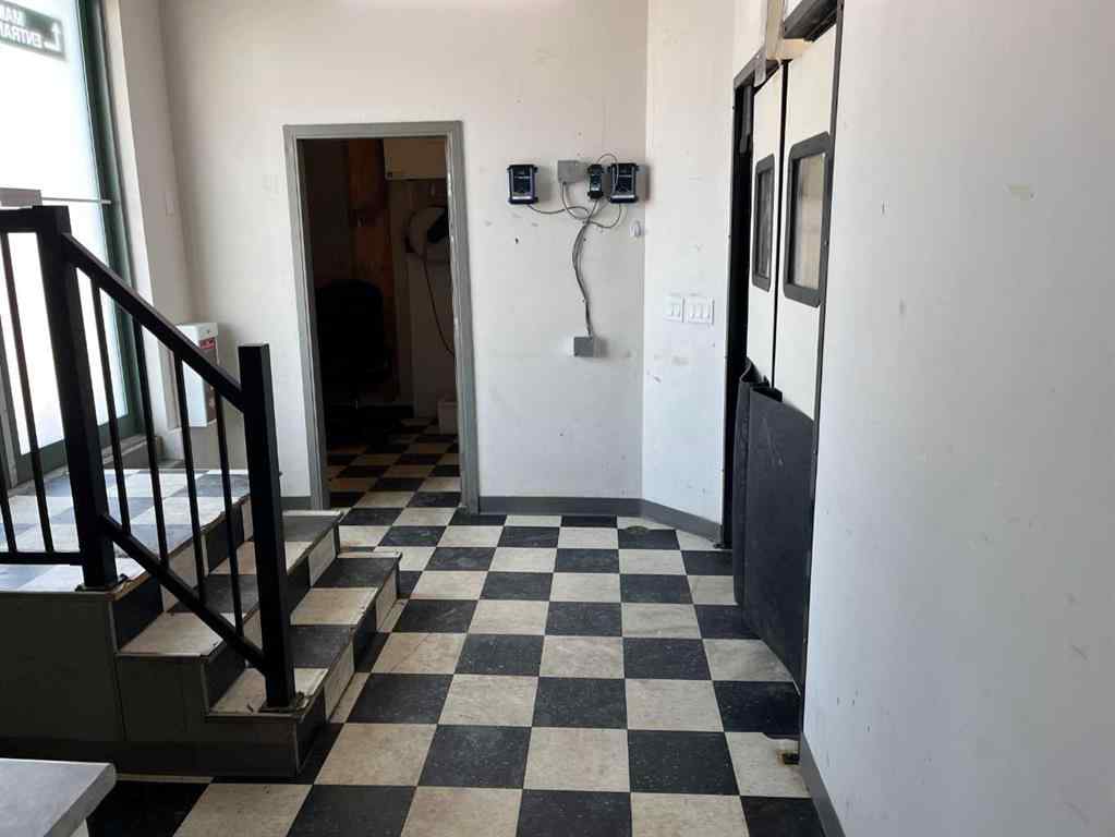 MLS® A2197518 - 101, 701 Centre Street SW in Central High River High River, Commercial