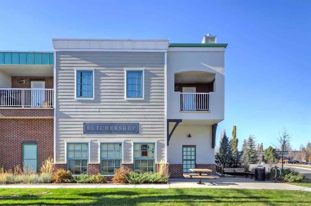 MLS® A2197518 - 101, 701 Centre Street SW in Central High River High River, Commercial