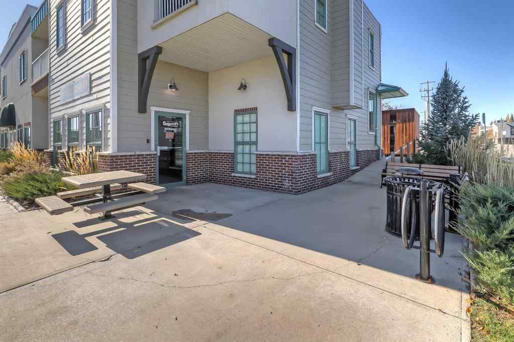 MLS® A2197518 - 101, 701 Centre Street SW in Central High River High River, Commercial