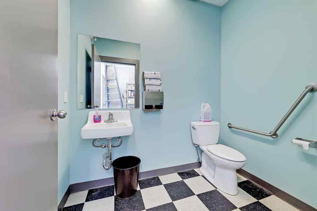 MLS® A2197518 - 101, 701 Centre Street SW in Central High River High River, Commercial