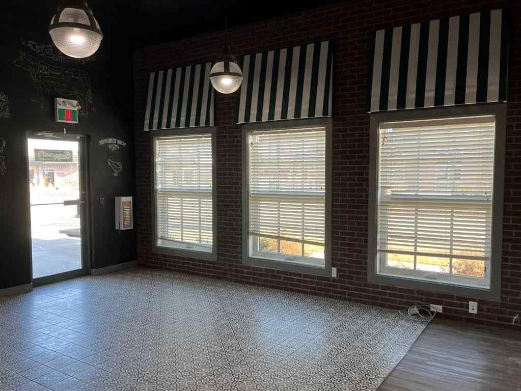 MLS® A2197518 - 101, 701 Centre Street SW in Central High River High River, Commercial