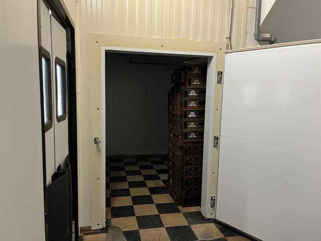 MLS® A2197518 - 101, 701 Centre Street SW in Central High River High River, Commercial