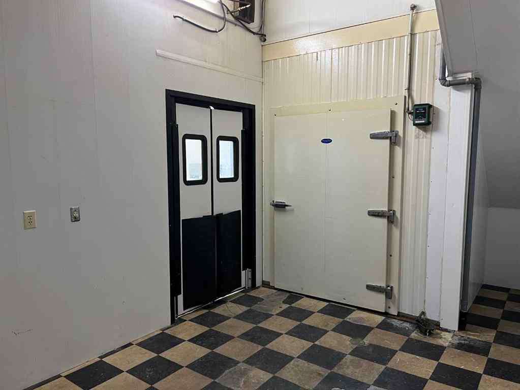 MLS® A2197518 - 101, 701 Centre Street SW in Central High River High River, Commercial