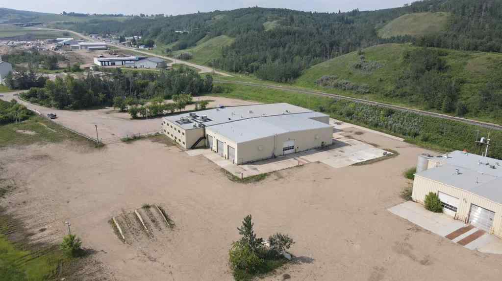 MLS® A2197781 - 8610 87 Avenue  in Industrial Area Peace River, Commercial