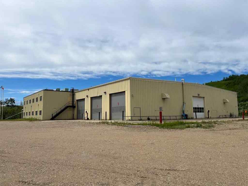MLS® A2197781 - 8610 87 Avenue  in Industrial Area Peace River, Commercial