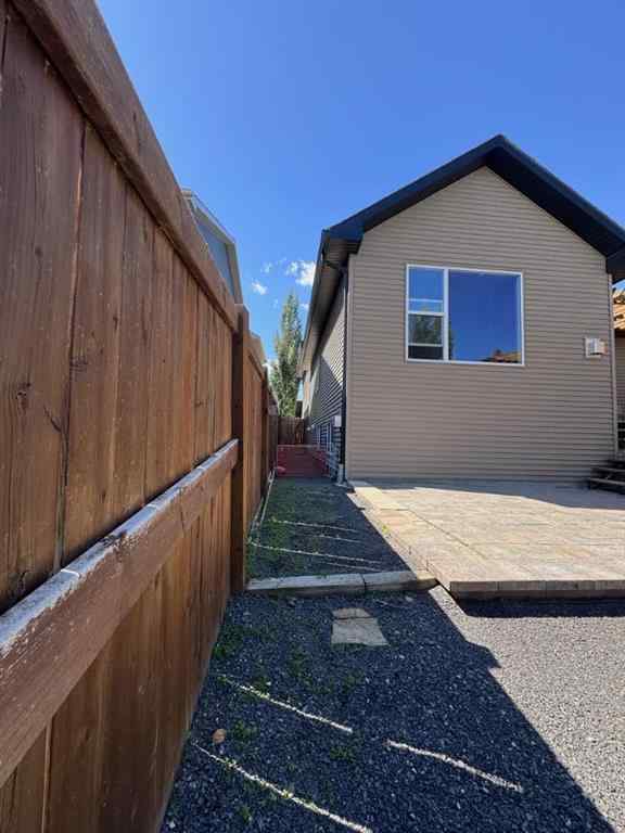 MLS® A2197796 - 25 Westridge Way  in Westridge Okotoks, Residential
