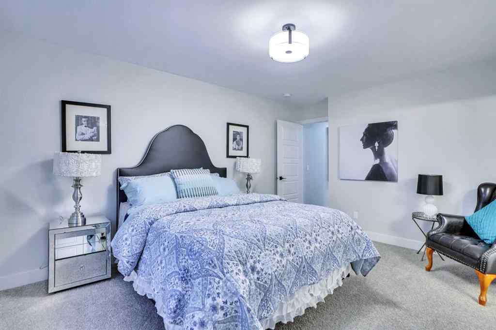 MLS® A2197870 - Unit #2 2633 1 Avenue NW in West Hillhurst Calgary, Residential