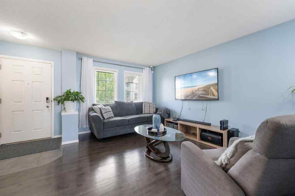 MLS® A2197895 - 4591 Elgin Avenue SE in McKenzie Towne Calgary, Residential