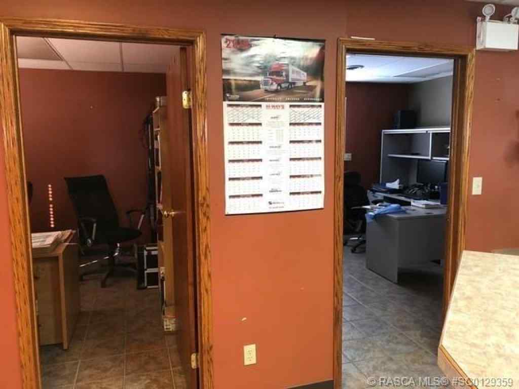 MLS® A2198013 - 800 SOUTH RAILWAY Avenue W in Downtown Drumheller Drumheller, Commercial
