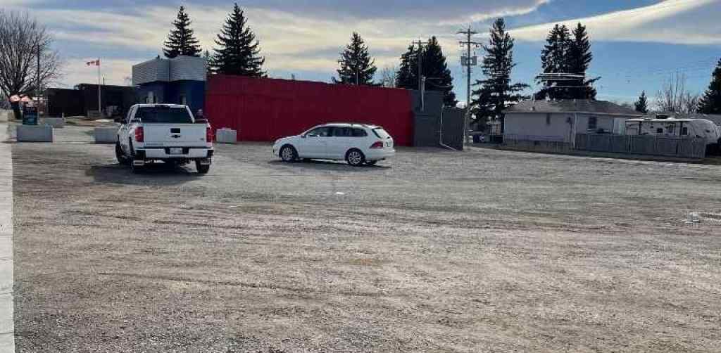 MLS® A2198078 - 4609 1 Street W in NONE Claresholm, Commercial
