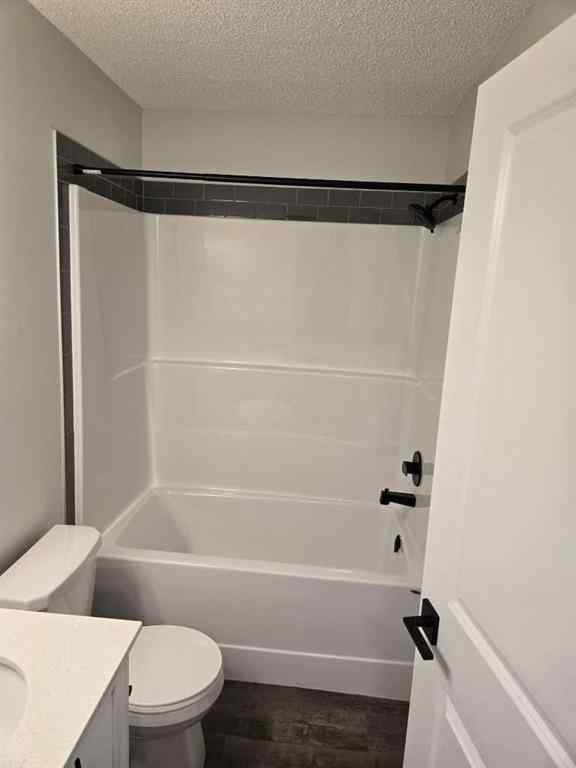 MLS® A2198238 - 90 Aquila Drive NW in Glacier Ridge Calgary, Residential