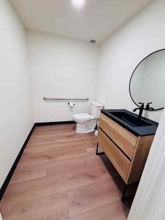 MLS® A2198314 - Unit #7 3307 Dunmore Road SE in NONE Medicine Hat, Commercial