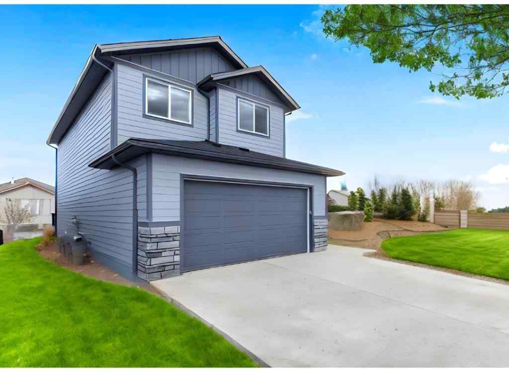 MLS® A2198348 - 700 Mandalay Link  in NONE Carstairs, Residential