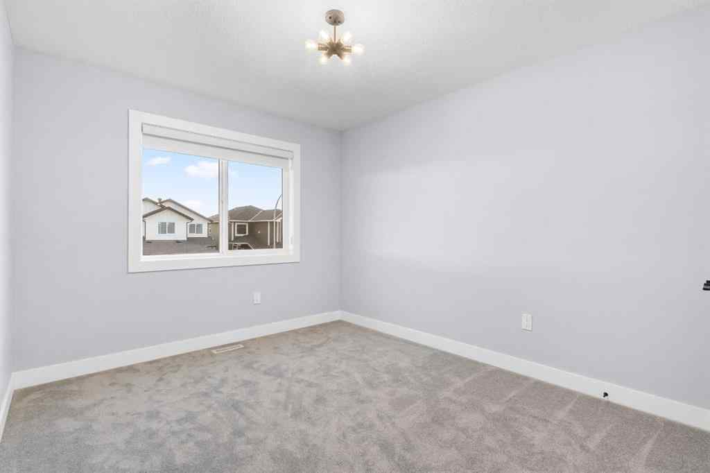 MLS® A2198348 - 700 Mandalay Link  in NONE Carstairs, Residential