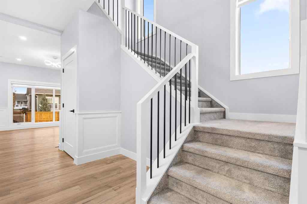 MLS® A2198348 - 700 Mandalay Link  in NONE Carstairs, Residential