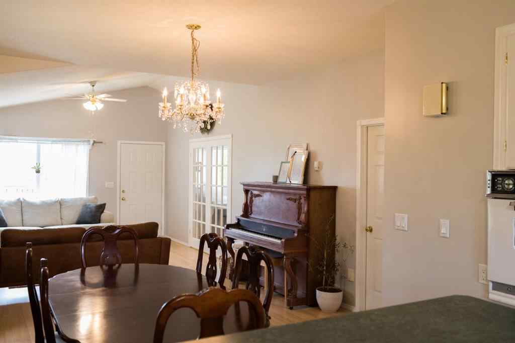 MLS® A2198653 - 812 Homeseekers Avenue  in NONE Rural Cardston County, Residential