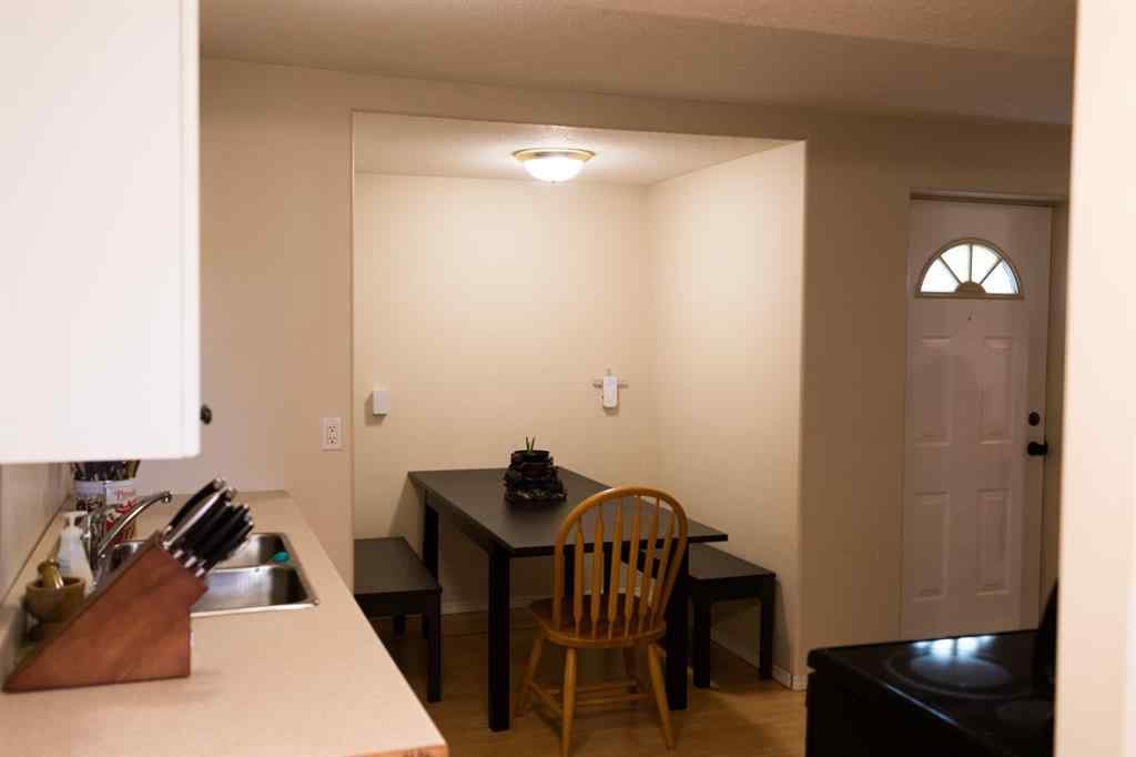 MLS® A2198653 - 812 Homeseekers Avenue  in NONE Rural Cardston County, Residential