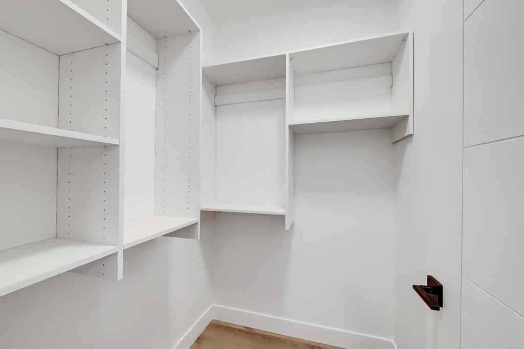 MLS® A2198942 - 215 25 Avenue NW in Tuxedo Park Calgary, Residential